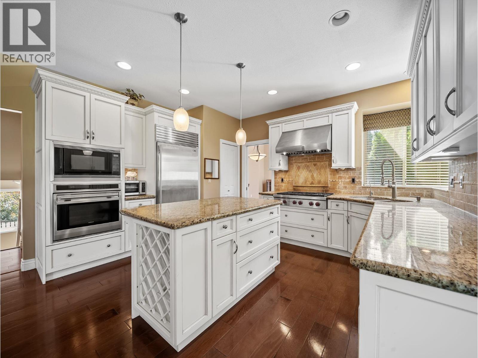 1760 Hampton Drive, Coquitlam, British Columbia V3E 3E1 - Photo 10 - R3155706