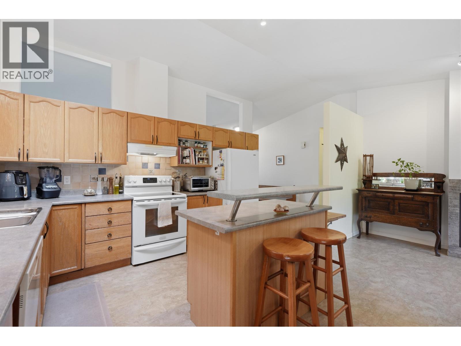 5616 Emerson Road, Sechelt, British Columbia  V0N 3A7 - Photo 18 - R3155710