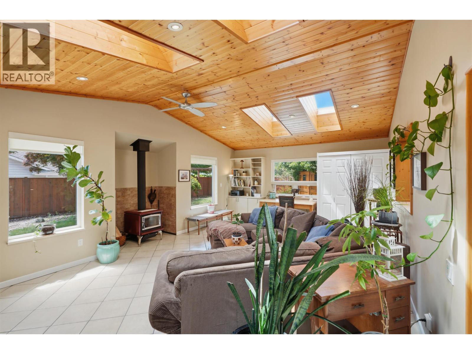 5616 Emerson Road, Sechelt, British Columbia  V0N 3A7 - Photo 22 - R3155710