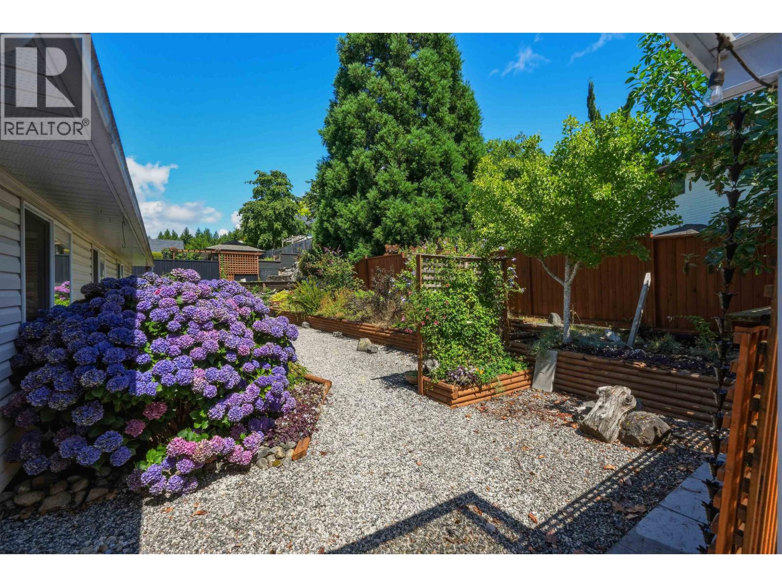 5616 Emerson Road, Sechelt, British Columbia  V0N 3A7 - Photo 7 - R3155710