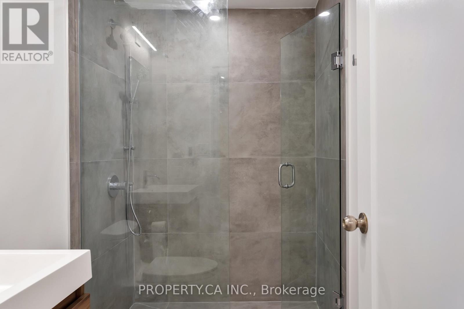 #8 - 97 Lee Avenue, Toronto (The Beaches), Ontario  M4E 2P2 - Photo 13 - E13674002