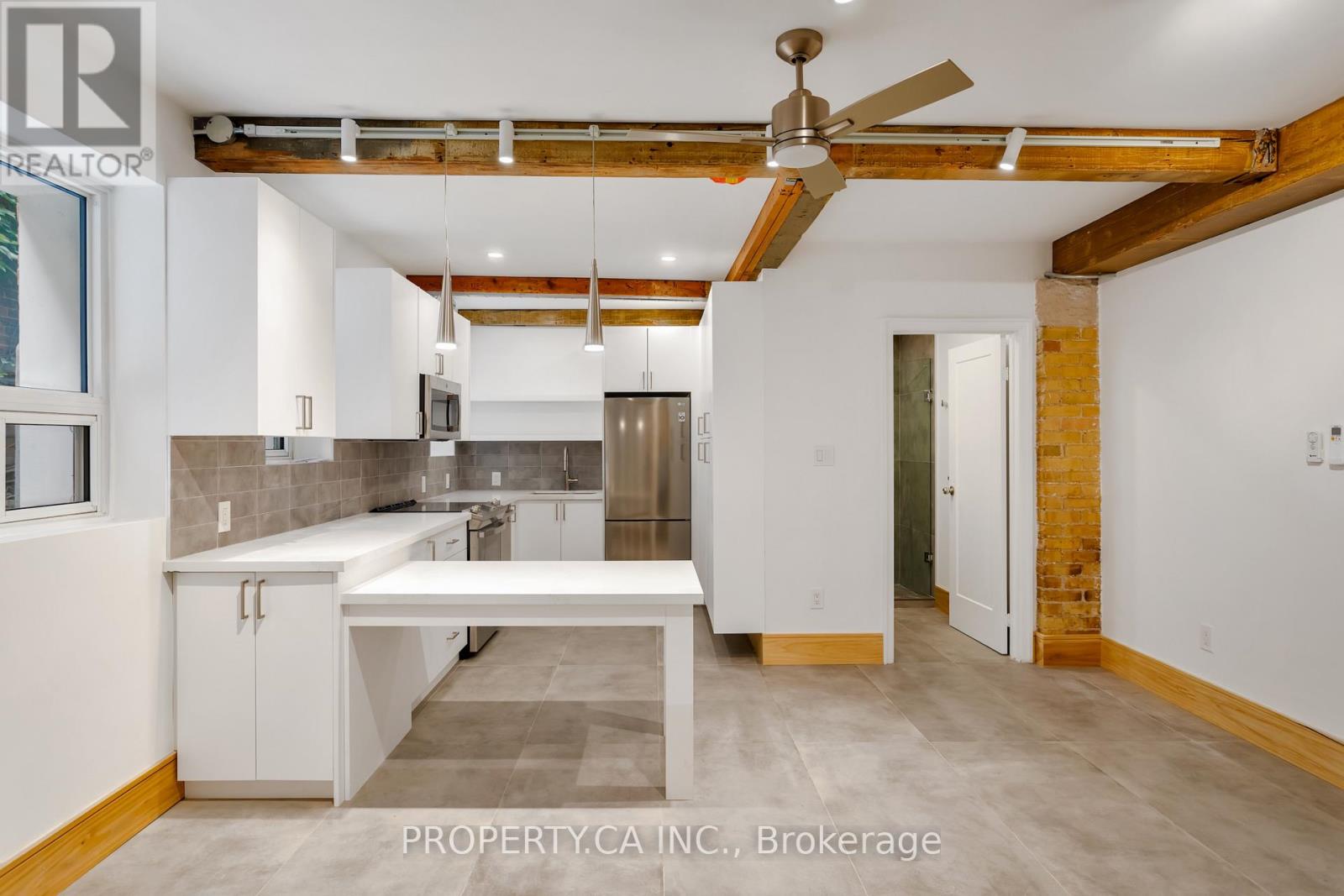 #8 - 97 Lee Avenue, Toronto (The Beaches), Ontario  M4E 2P2 - Photo 2 - E13674002