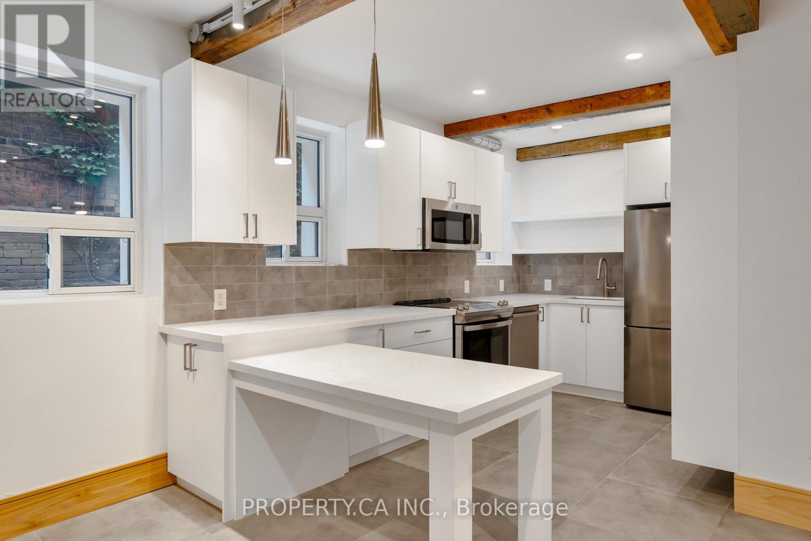 #8 - 97 Lee Avenue, Toronto (The Beaches), Ontario  M4E 2P2 - Photo 4 - E13674002