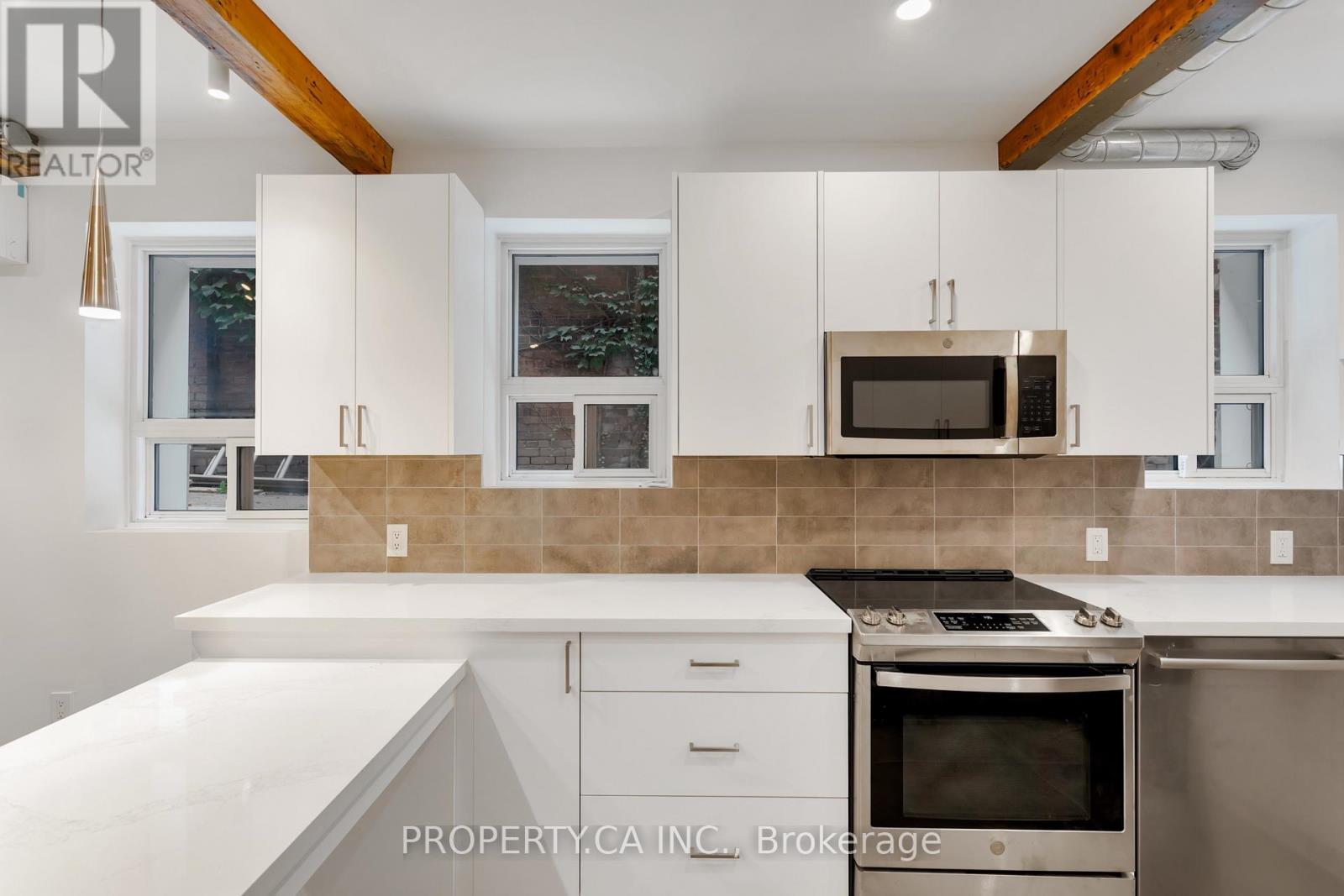 #8 - 97 Lee Avenue, Toronto (The Beaches), Ontario  M4E 2P2 - Photo 7 - E13674002