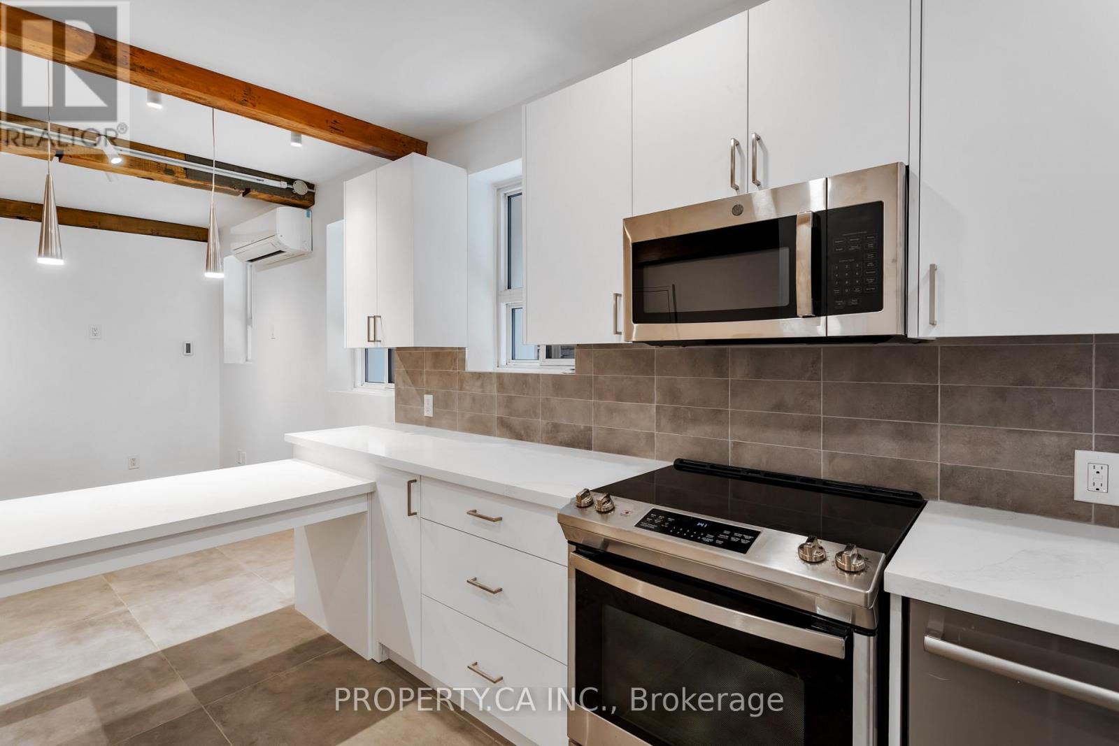 #8 - 97 Lee Avenue, Toronto (The Beaches), Ontario  M4E 2P2 - Photo 8 - E13674002
