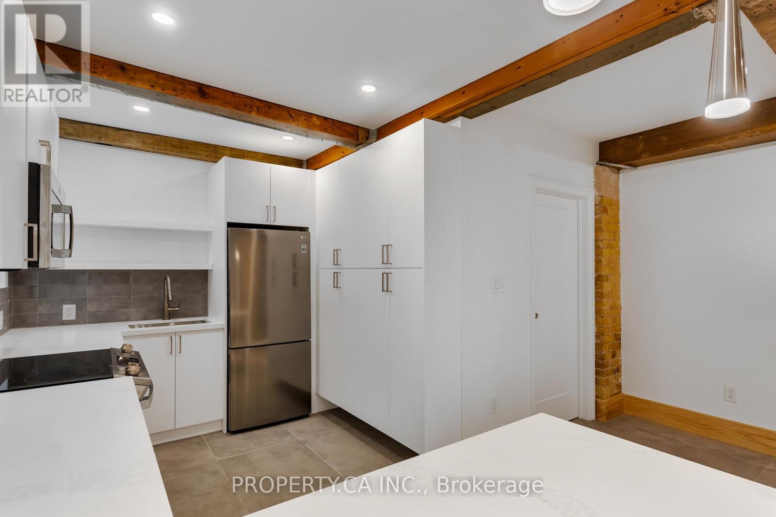 #8 - 97 Lee Avenue, Toronto (The Beaches), Ontario  M4E 2P2 - Photo 9 - E13674002