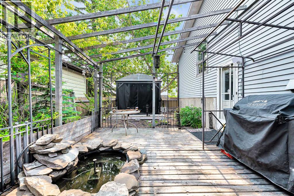 215 Erin Woods Drive Se, Calgary, Alberta  T2B 2V7 - Photo 23 - A2326721
