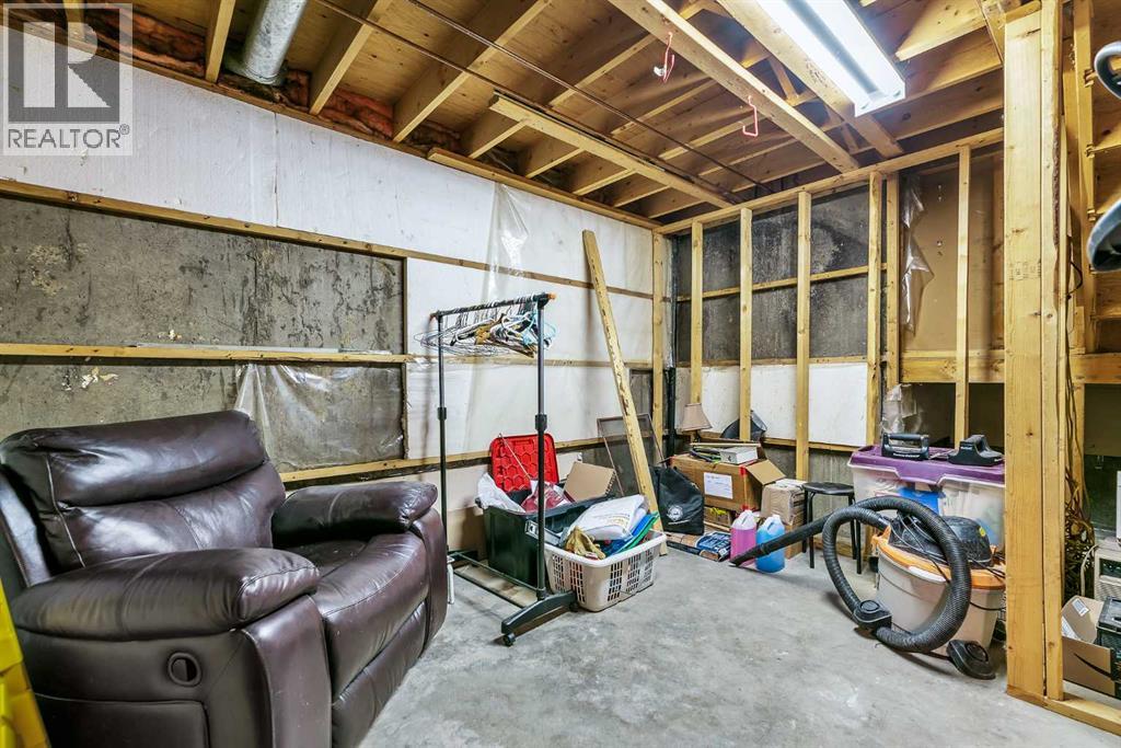 215 Erin Woods Drive Se, Calgary, Alberta  T2B 2V7 - Photo 22 - A2326721