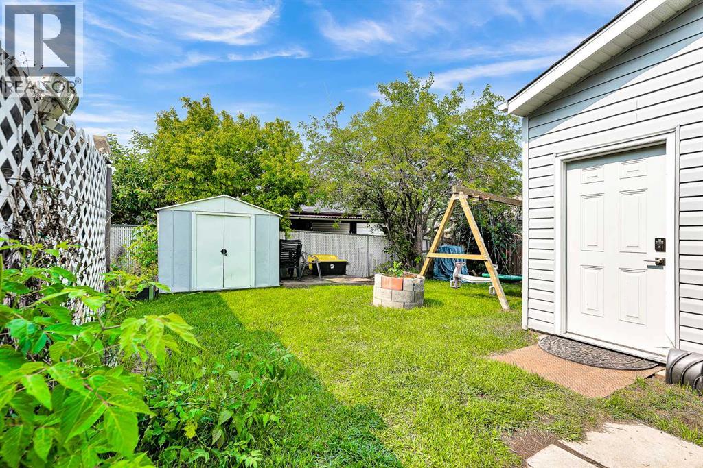 215 Erin Woods Drive Se, Calgary, Alberta  T2B 2V7 - Photo 26 - A2326721