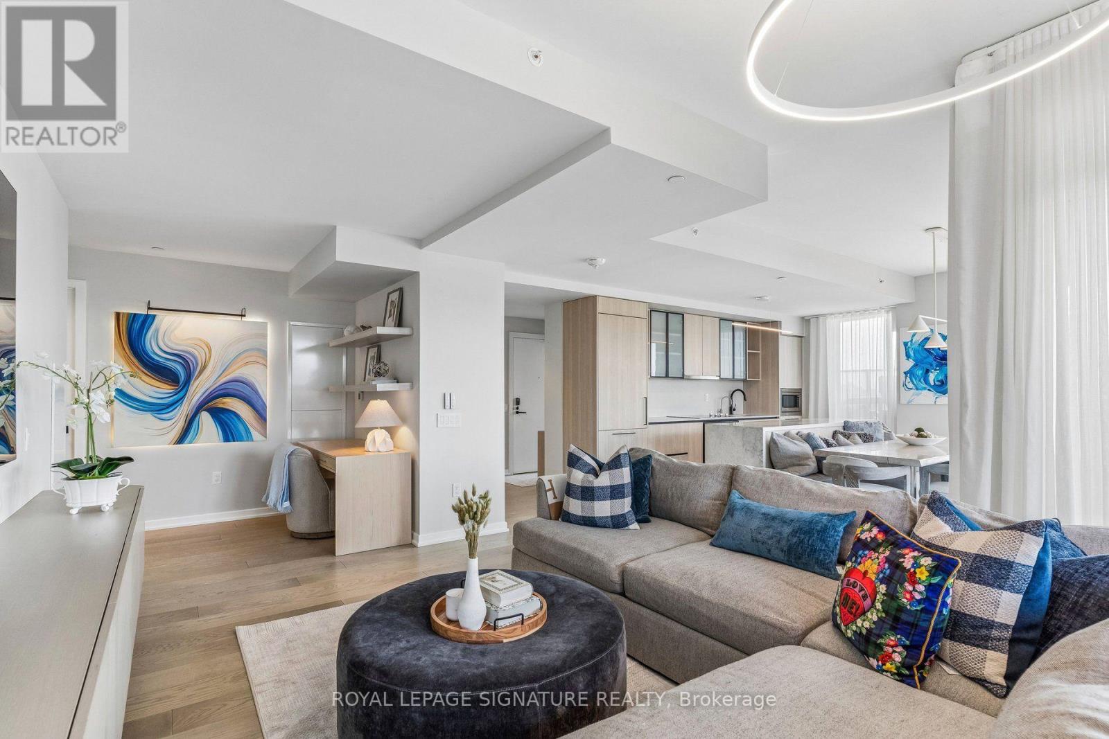 702 - 10 Graphophone Grove, Toronto, Ontario M6H 0E5 - Photo 4 - W13673992