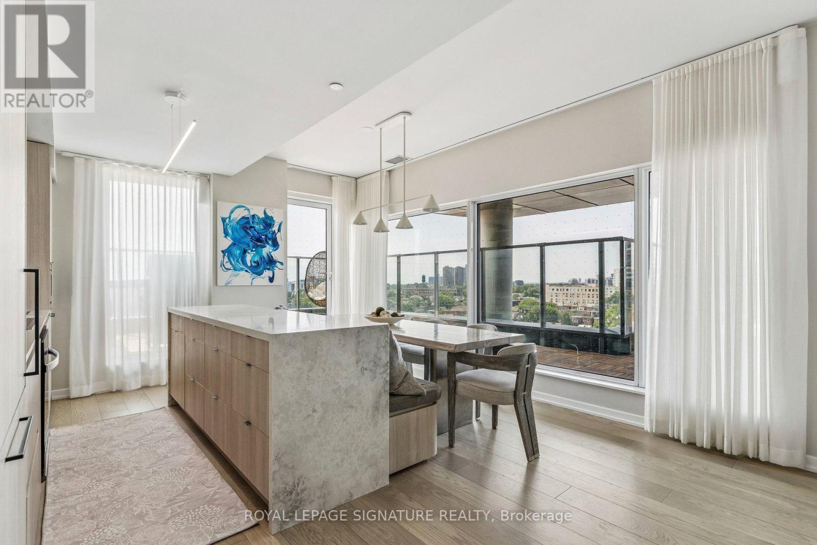 702 - 10 Graphophone Grove, Toronto, Ontario M6H 0E5 - Photo 6 - W13673992