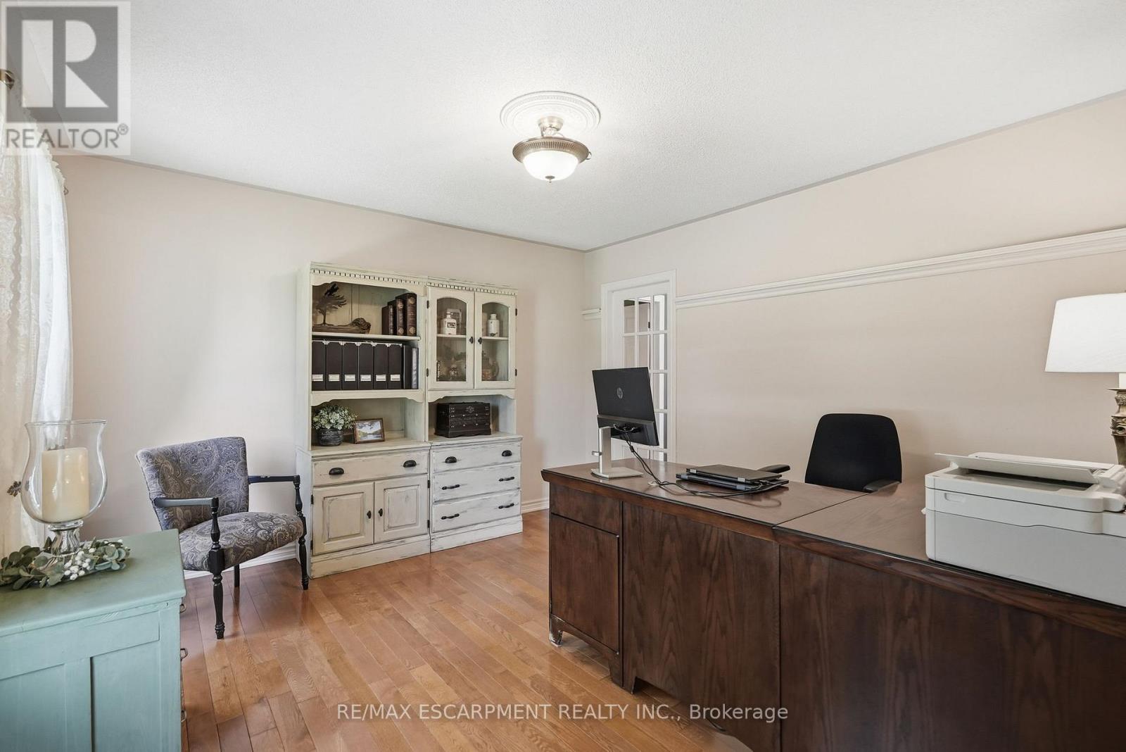 1 Meander Close, Hamilton, Ontario L0R 1H1 - Photo 8 - X13673980