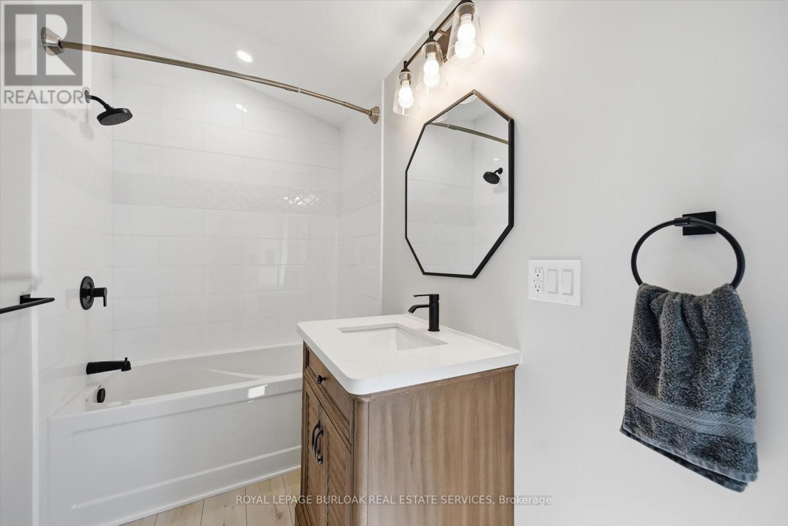 402 South Coast Drive, Haldimand, Ontario N0A 1L0 - Photo 14 - X13673998