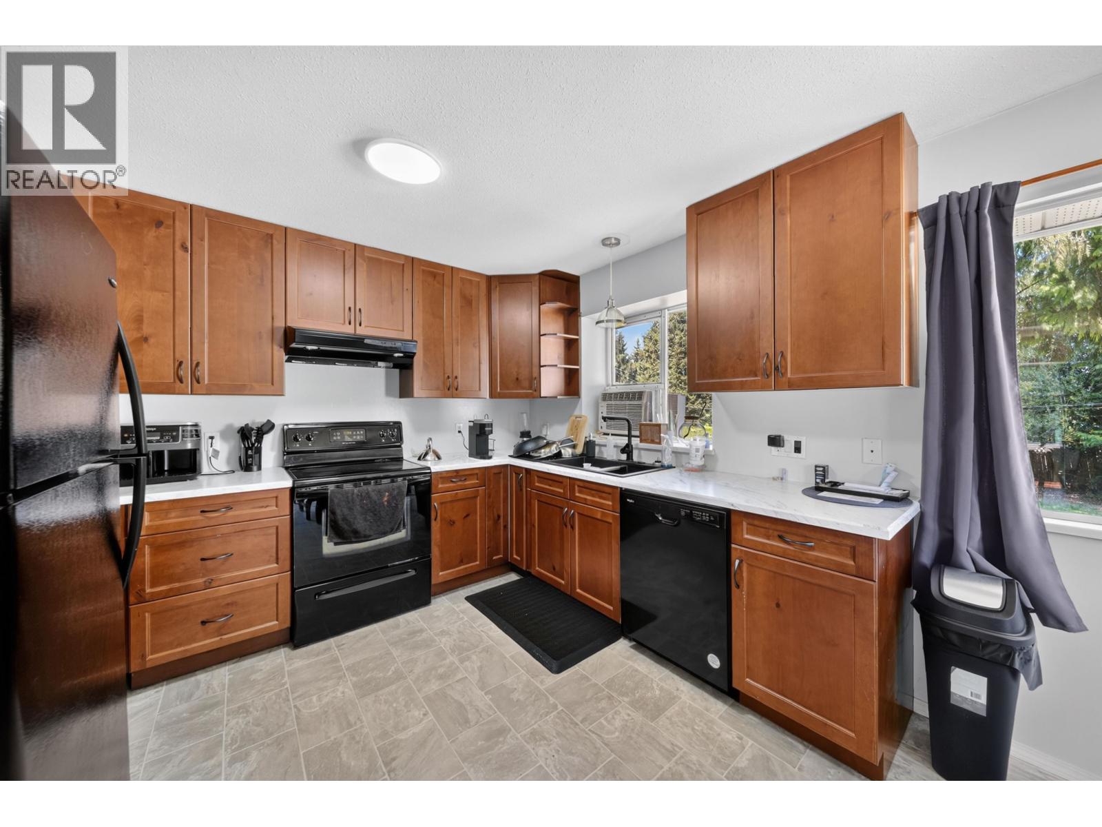 20835 Wicklund Avenue, Maple Ridge, British Columbia V2X 8E8 - Photo 12 - R3154356