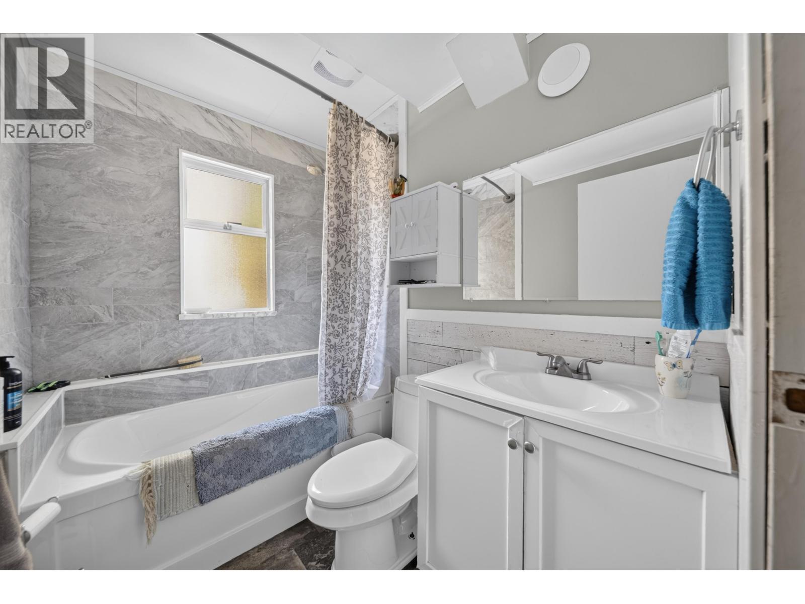 20835 Wicklund Avenue, Maple Ridge, British Columbia V2X 8E8 - Photo 32 - R3154356