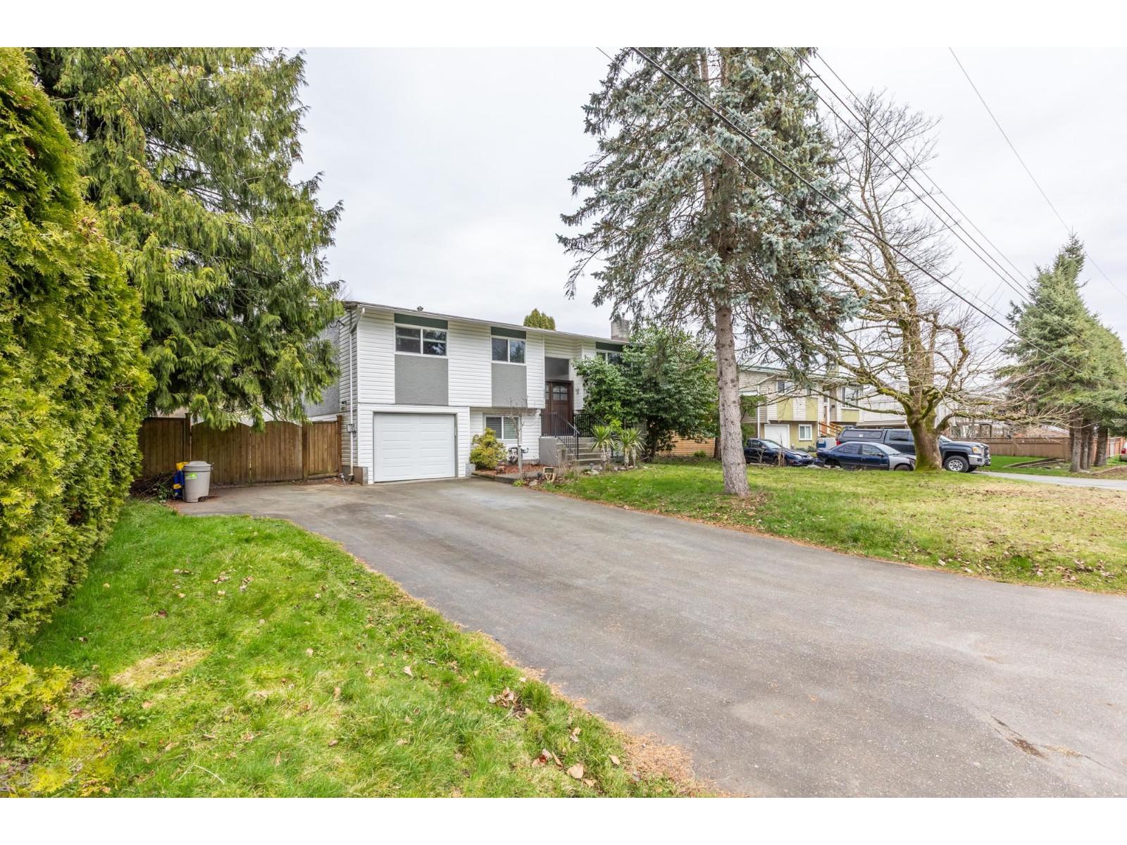 27283 29 Avenue, Langley, British Columbia  V4W 3J8 - Photo 4 - R3155396