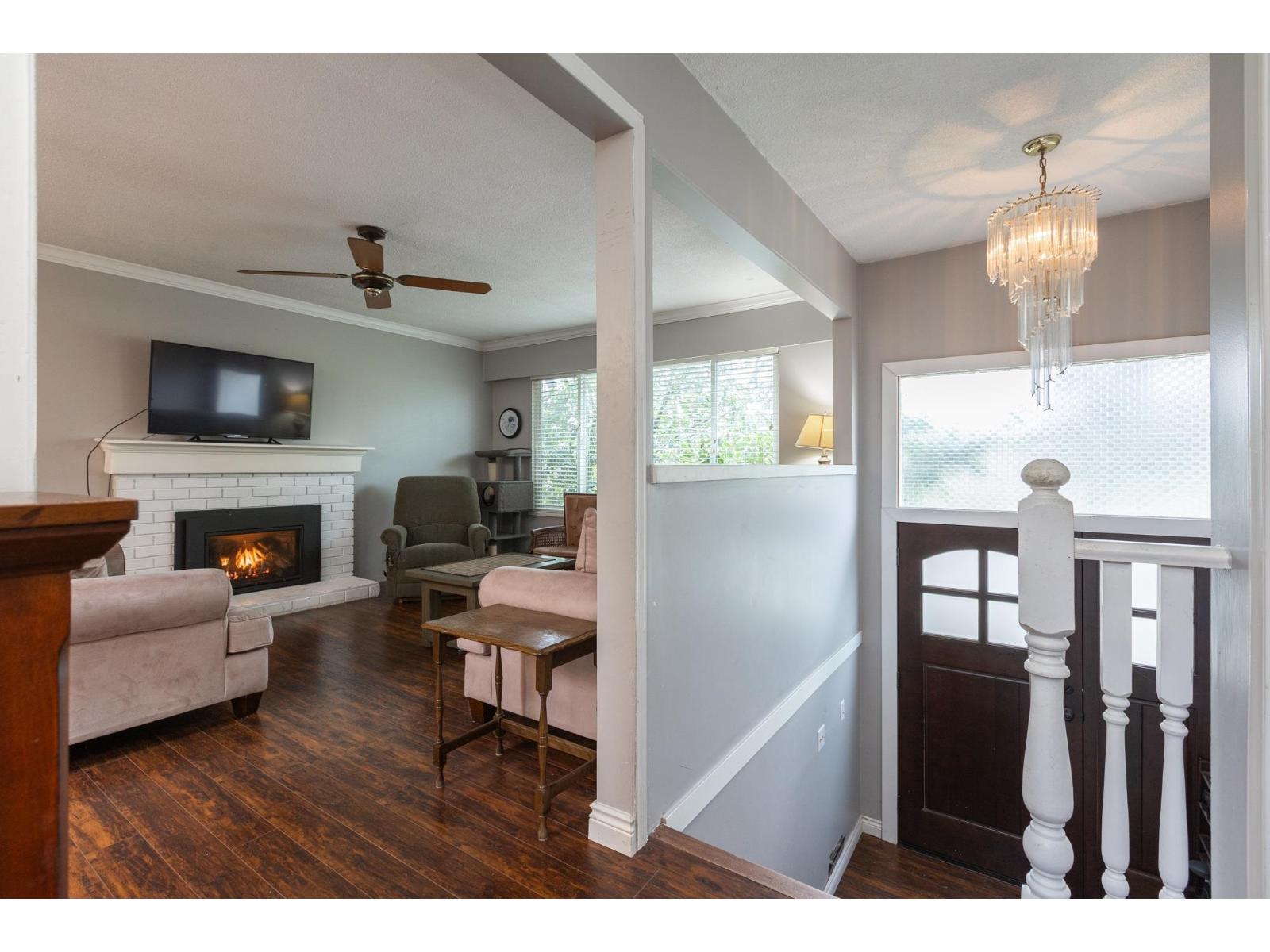 27283 29 Avenue, Langley, British Columbia  V4W 3J8 - Photo 8 - R3155396
