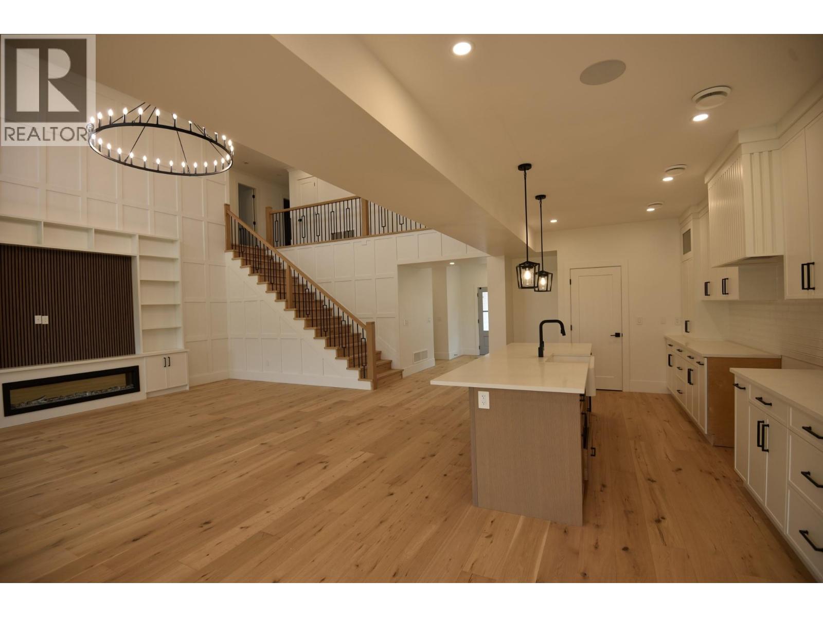 18 Chardonnay Court, Osoyoos, British Columbia  V0H 1V6 - Photo 2 - 10397300