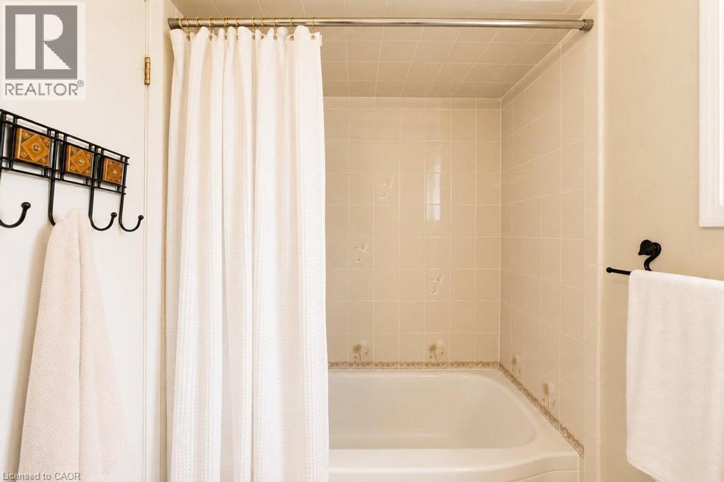 120 Stone Church Road W, Hamilton, Ontario  L9B 1A3 - Photo 22 - 40855543
