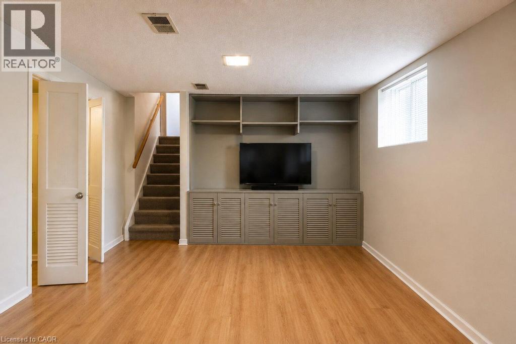 120 Stone Church Road W, Hamilton, Ontario  L9B 1A3 - Photo 27 - 40855543