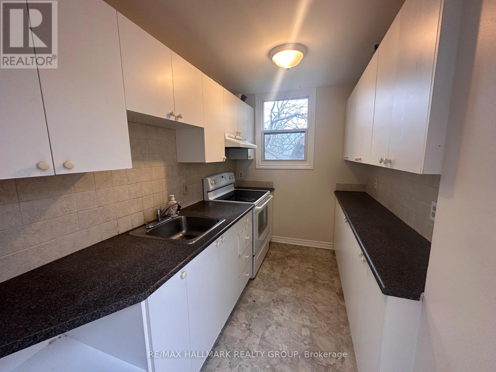 2 - 94 Fairmont Avenue, Ottawa, Ontario K1Y 1X5 - Photo 3 - X13674068