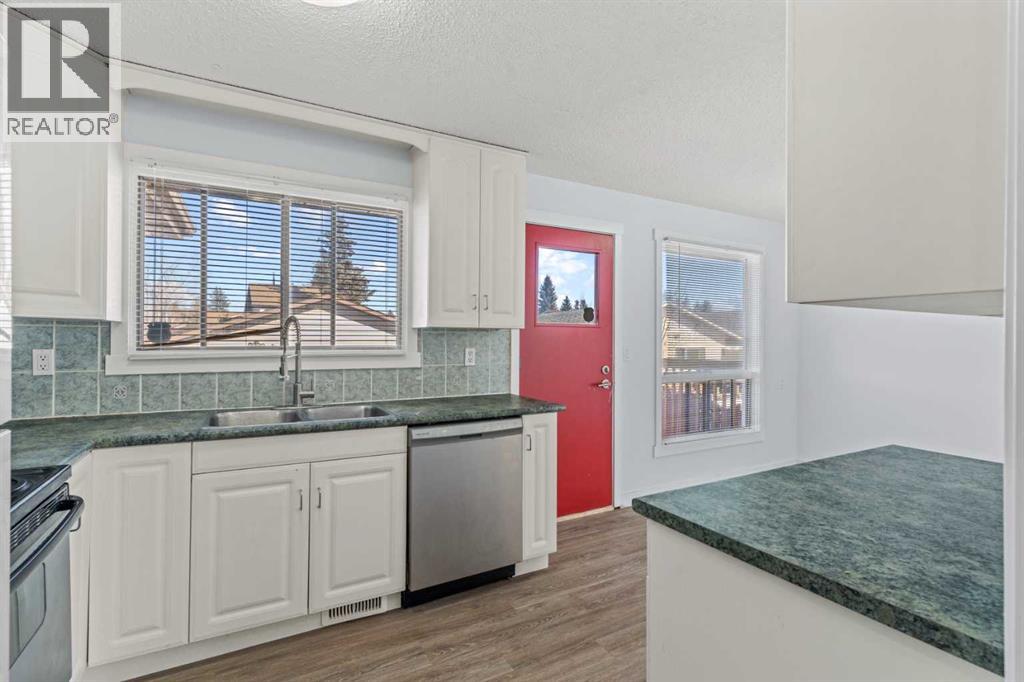 187 Falwood Way Ne, Calgary, Alberta  T3J 1A9 - Photo 5 - A2323376