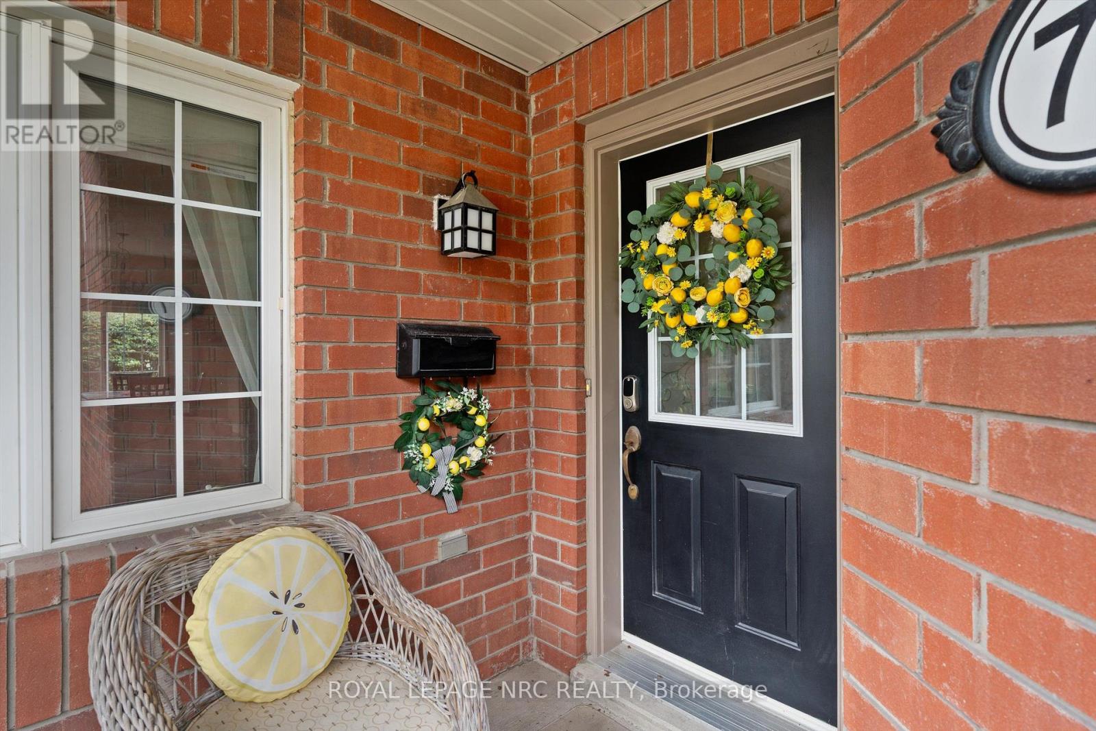 77 - 100 Beddoe Drive, Hamilton, Ontario  L8P 4Z2 - Photo 3 - X13674042