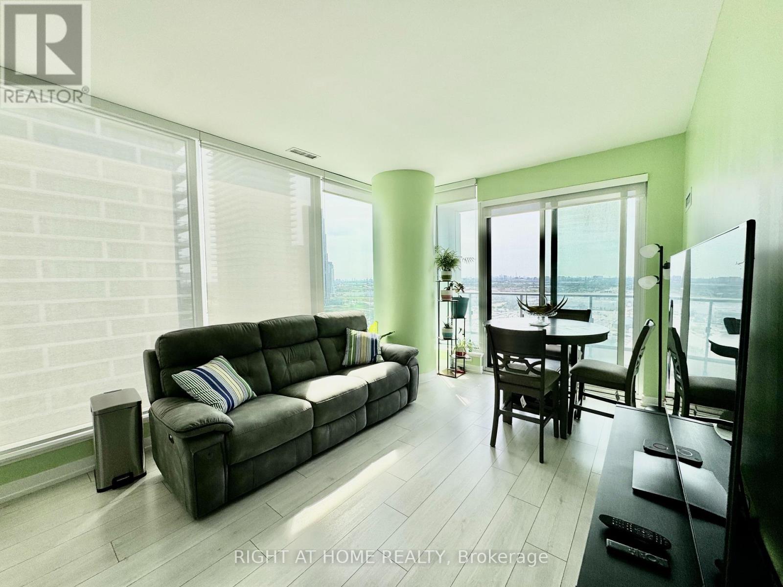 1903 - 898 PORTAGE PARKWAY, Vaughan, Ontario
