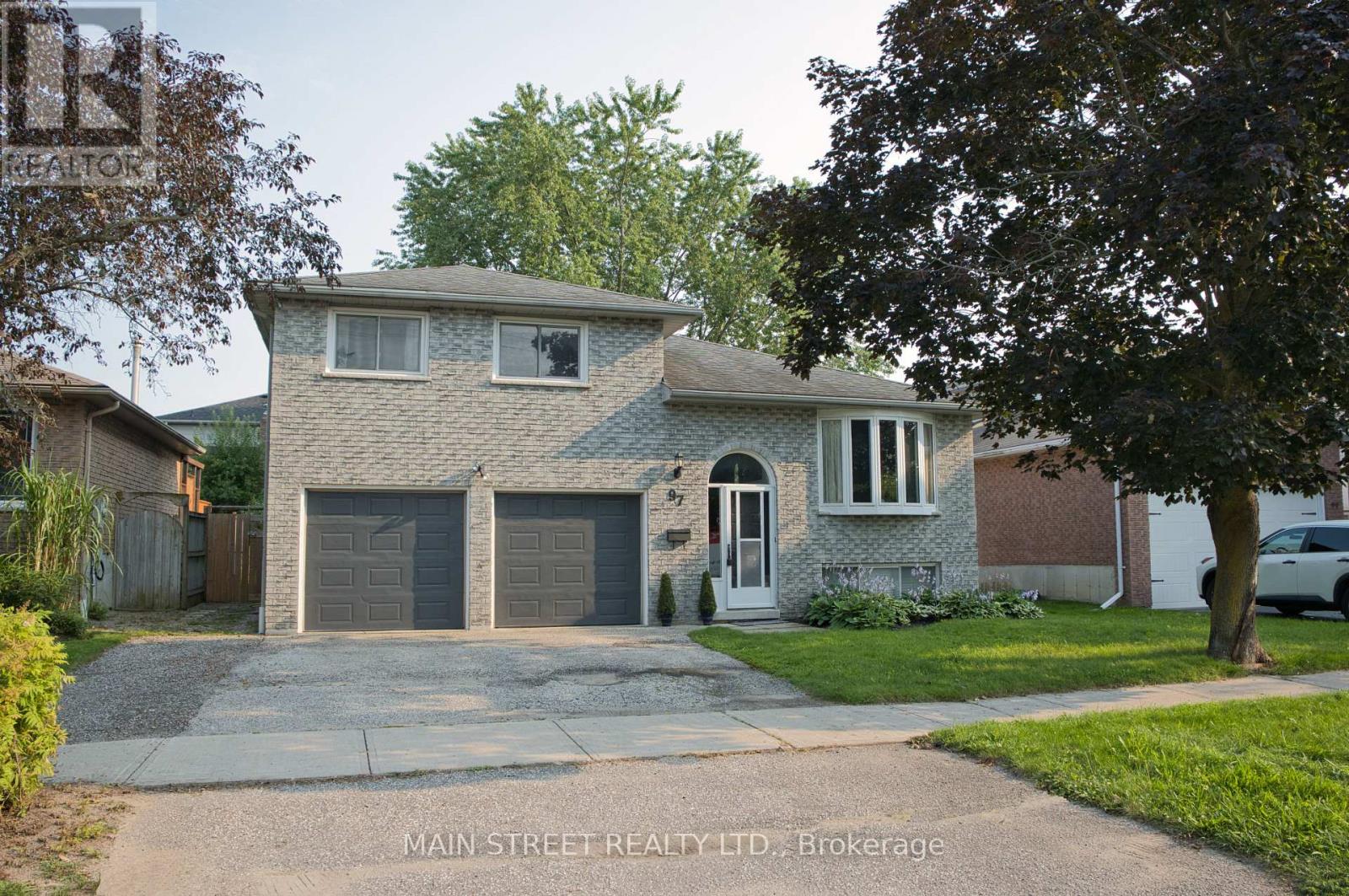 97 RIVERGLEN DRIVE, Georgina, Ontario