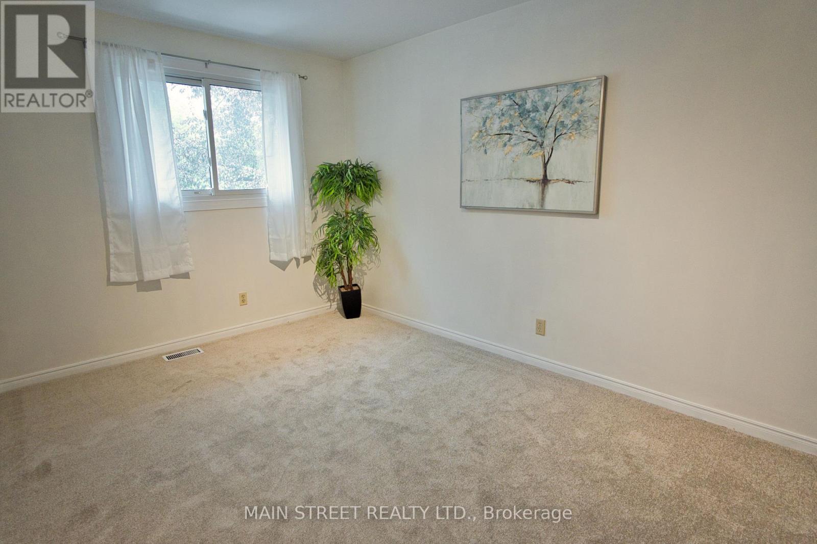 97 Riverglen Drive, Georgina, Ontario  L4P 2R3 - Photo 18 - N13674084