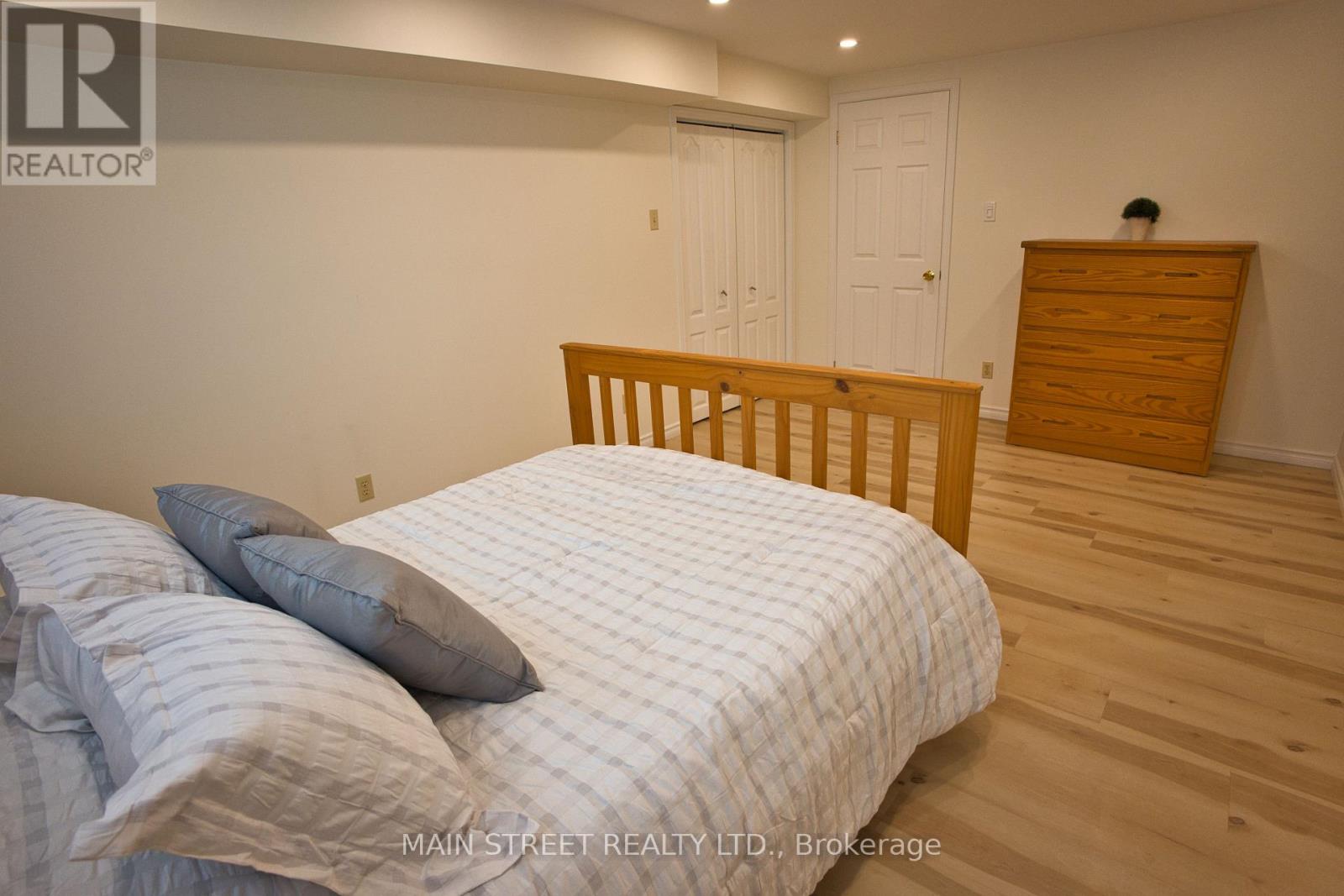 97 Riverglen Drive, Georgina, Ontario  L4P 2R3 - Photo 29 - N13674084