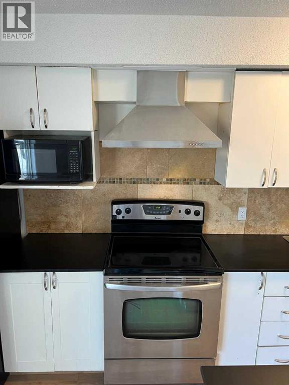 4, 3726 Centre Street NE, Calgary, Alberta  t2e 2y3 - Photo 4 - A2332260