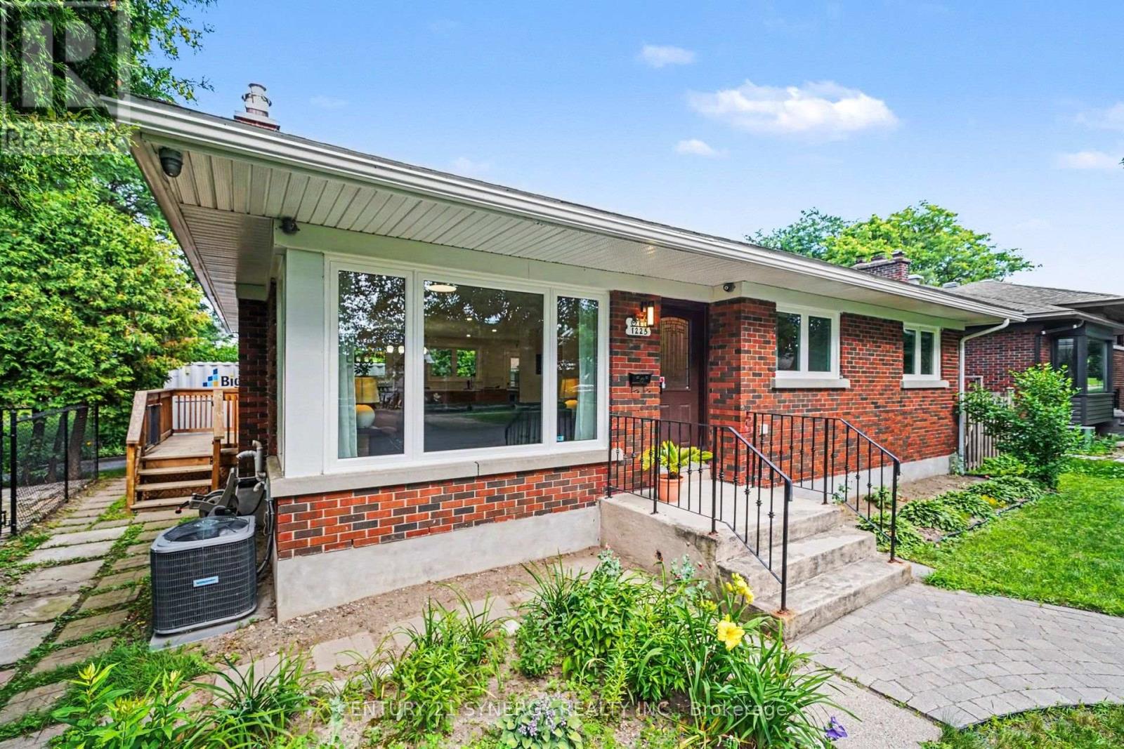 1225 Major Street, Ottawa, Ontario K2C 2S3 - Photo 3 - X13572690