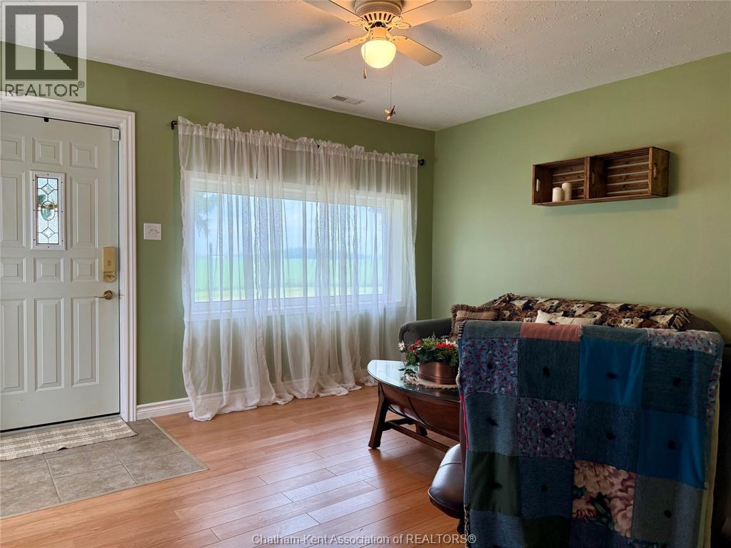 19961 Kent Bridge Road, Blenheim, Ontario  N0P 1A0 - Photo 6 - 26019812
