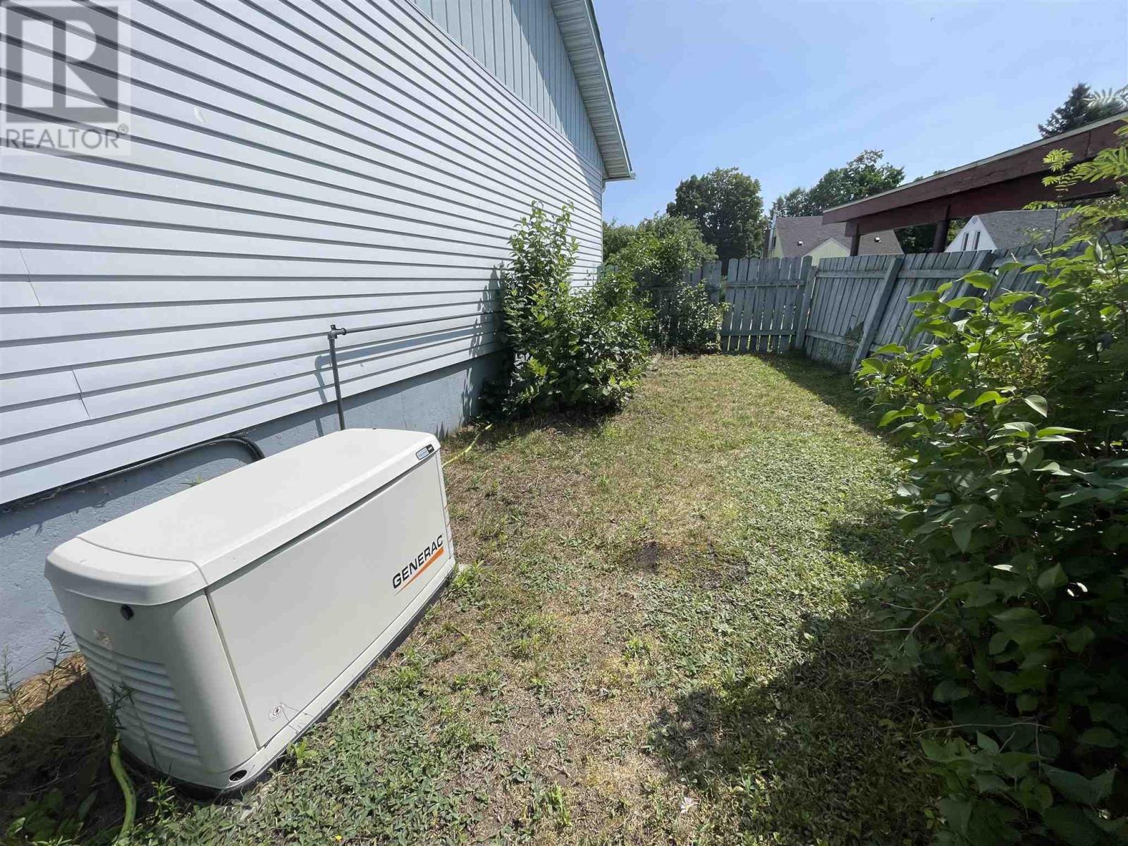 10 Blackwell Rd, Elliot Lake, Ontario  P5A 1G5 - Photo 11 - SM261943