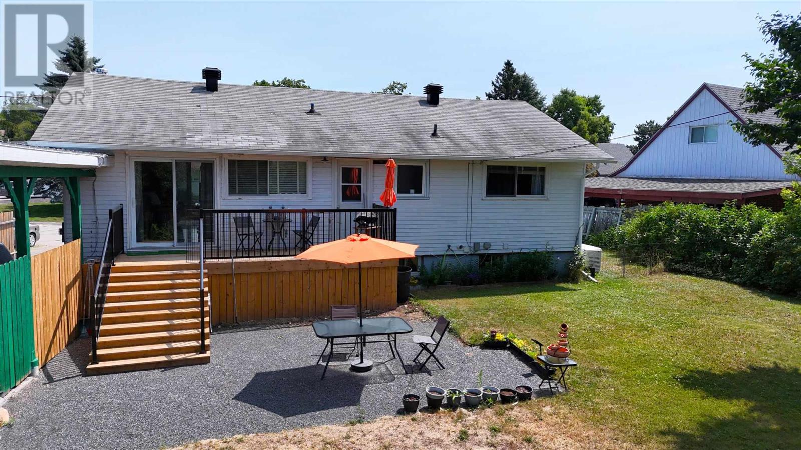 10 Blackwell RD, Elliot Lake, Ontario