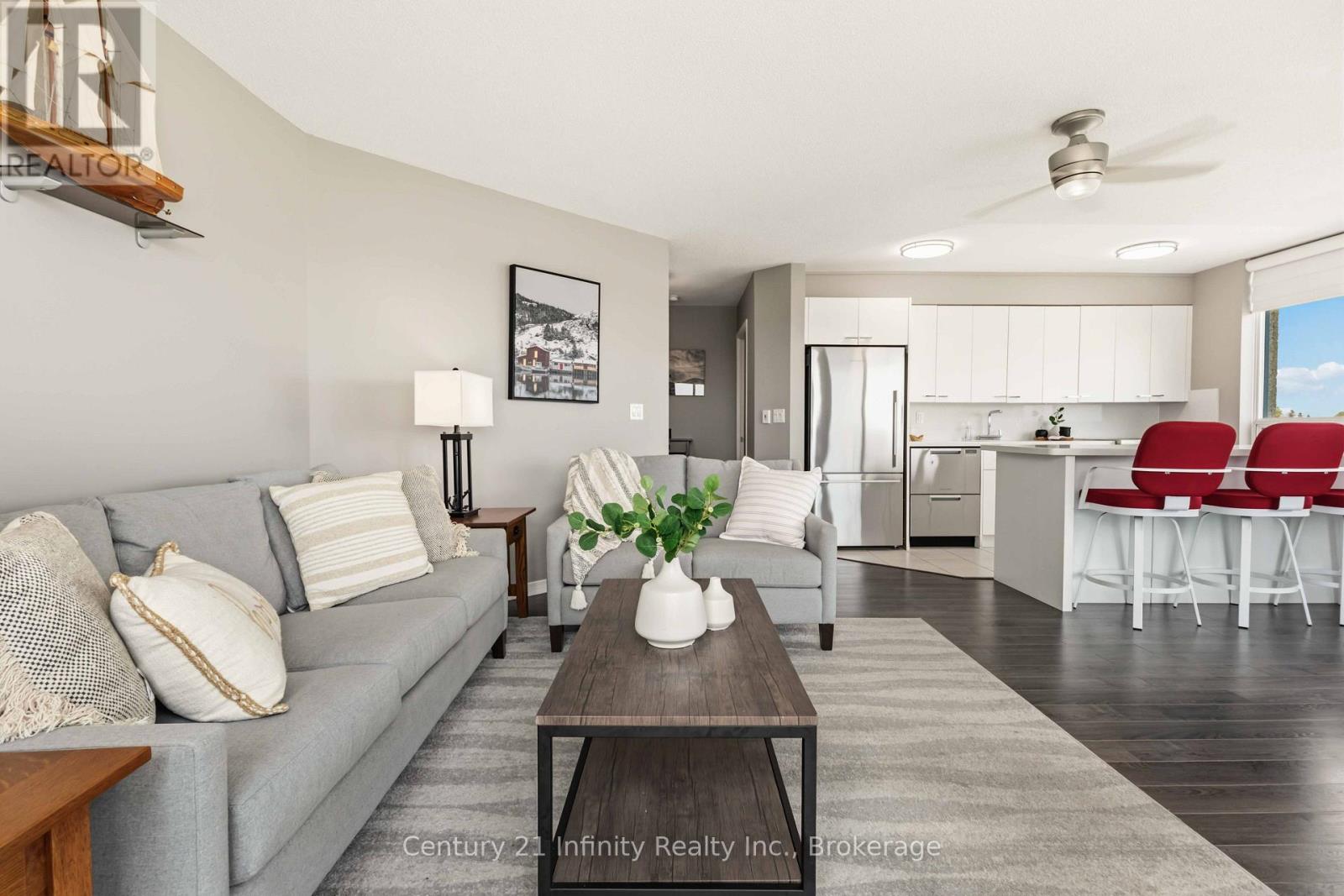 510 - 340 Watson Street W, Whitby, Ontario  L1N 9G1 - Photo 11 - E13674114