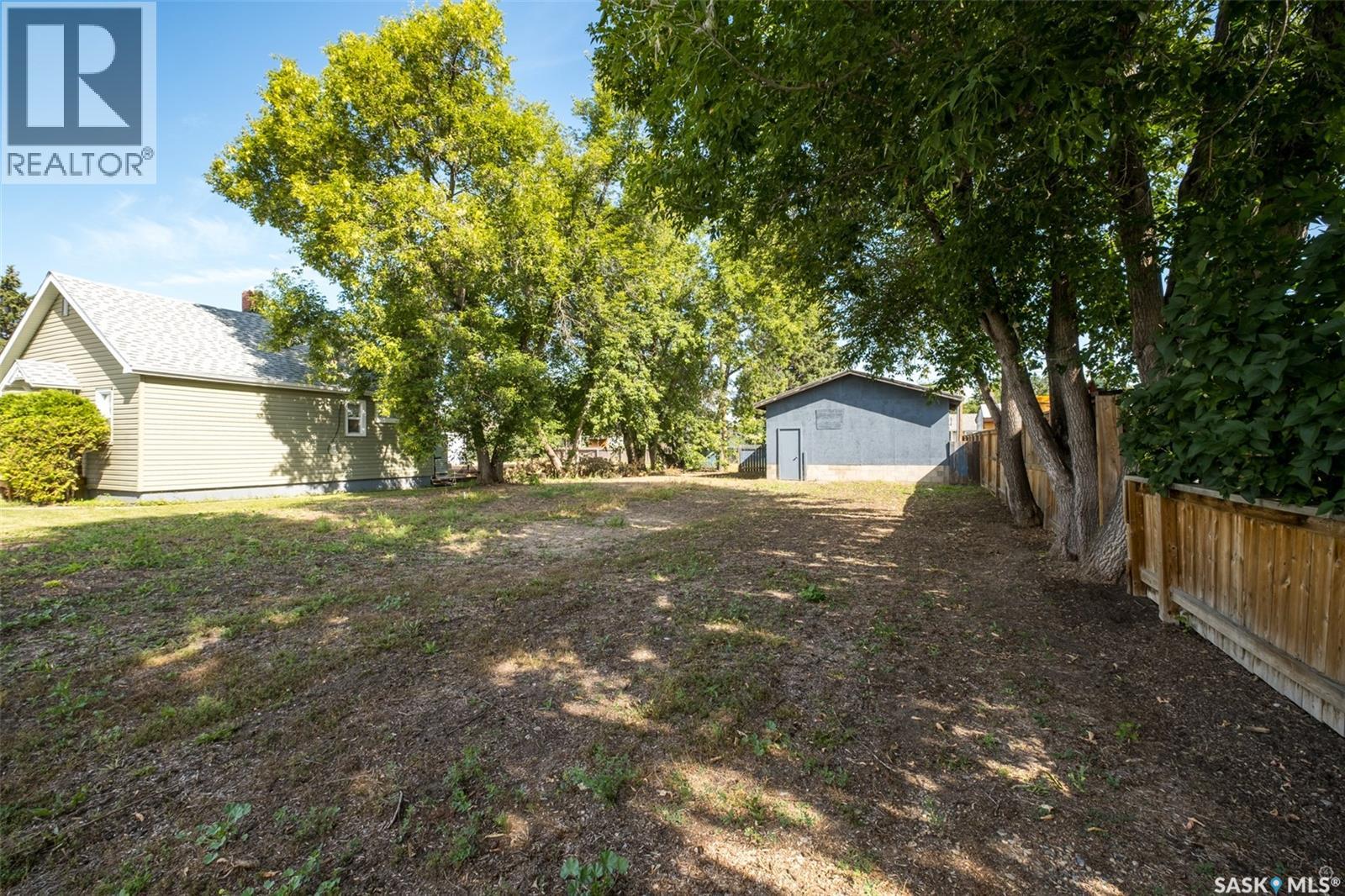 766 3rd Street E, Prince Albert, Saskatchewan  S6V 0J1 - Photo 3 - SK045479