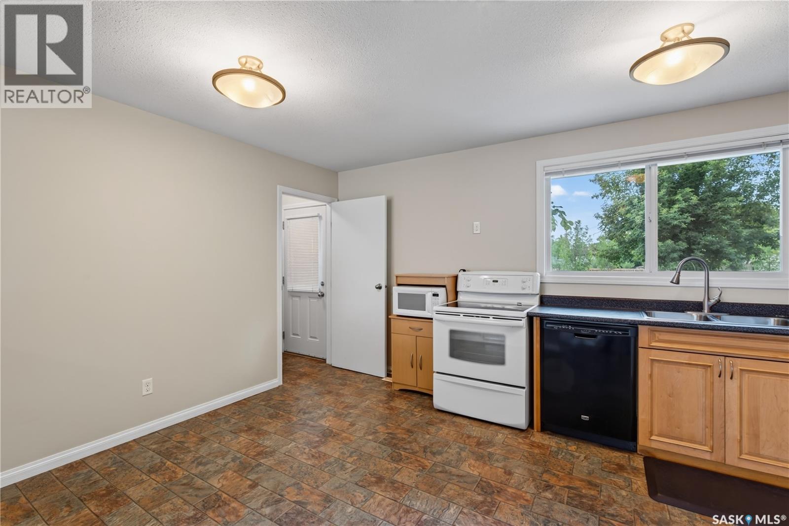 214 Fisher Crescent, Saskatoon, Saskatchewan  S7L 5C9 - Photo 13 - SK045409