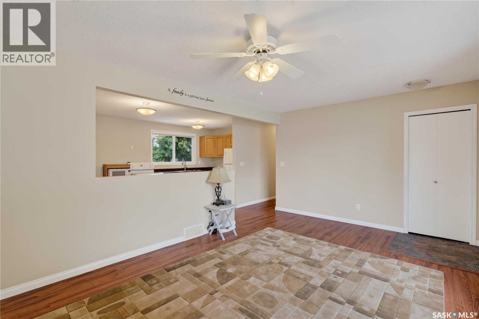 214 Fisher Crescent, Saskatoon, Saskatchewan  S7L 5C9 - Photo 7 - SK045409