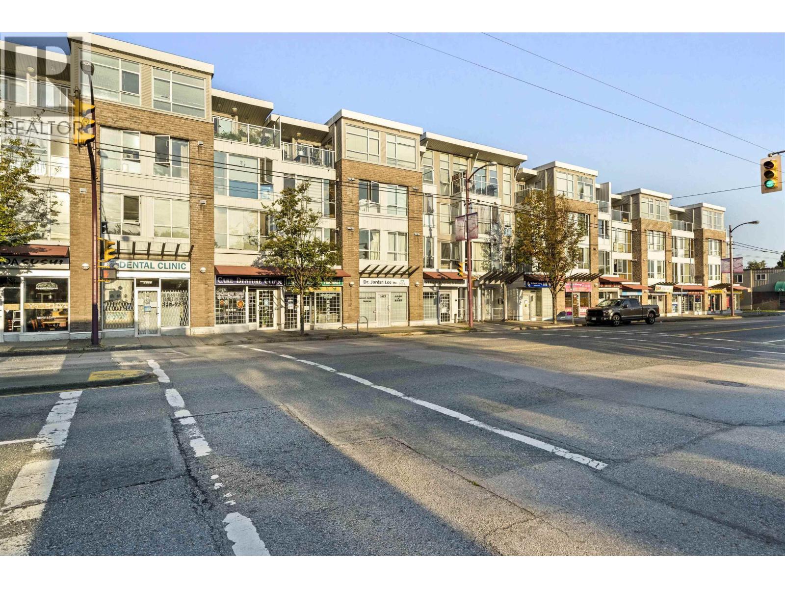 203 5555 VICTORIA DRIVE, Vancouver, British Columbia