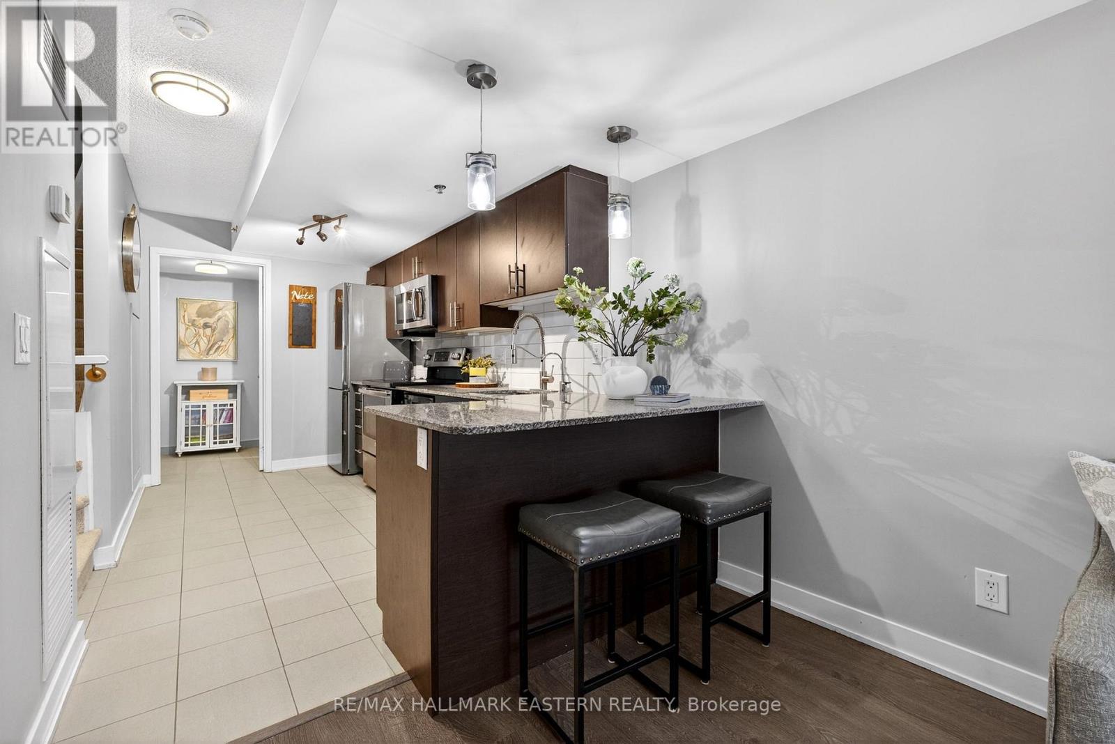 Th3 - 11 Superior Avenue, Toronto, Ontario  M8V 0A7 - Photo 12 - W13671108