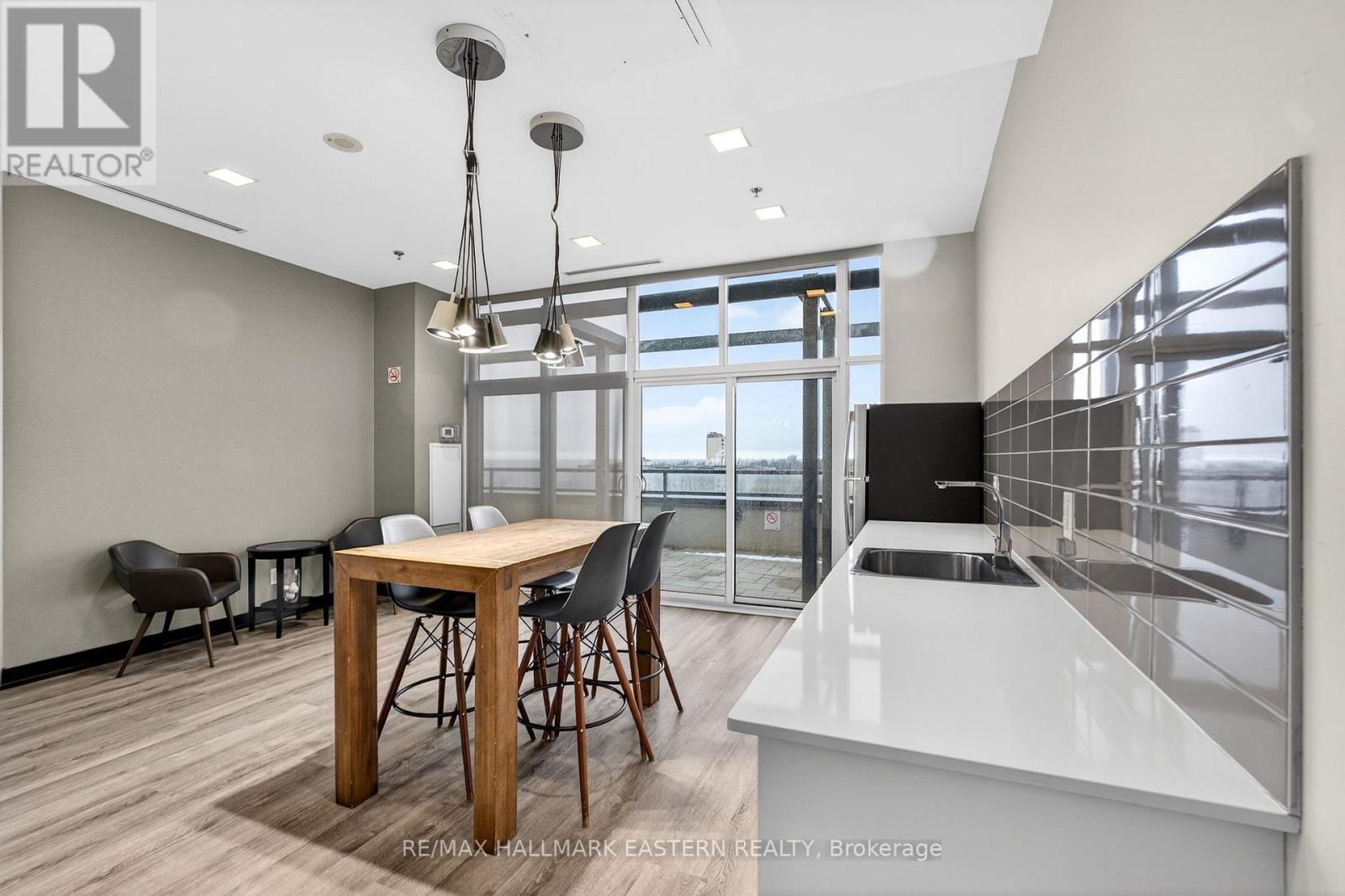 Th3 - 11 Superior Avenue, Toronto, Ontario  M8V 0A7 - Photo 35 - W13671108
