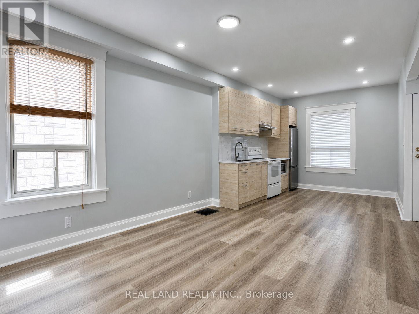 MAIN FLOOR - 225 COXWELL AVENUE, Toronto, Ontario