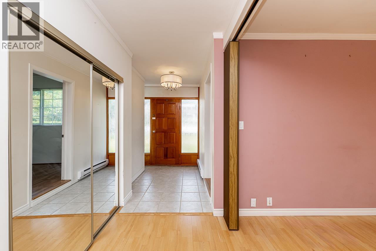 333 E 21 Street, North Vancouver, British Columbia V7L 3B9 - Photo 4 - R3153805