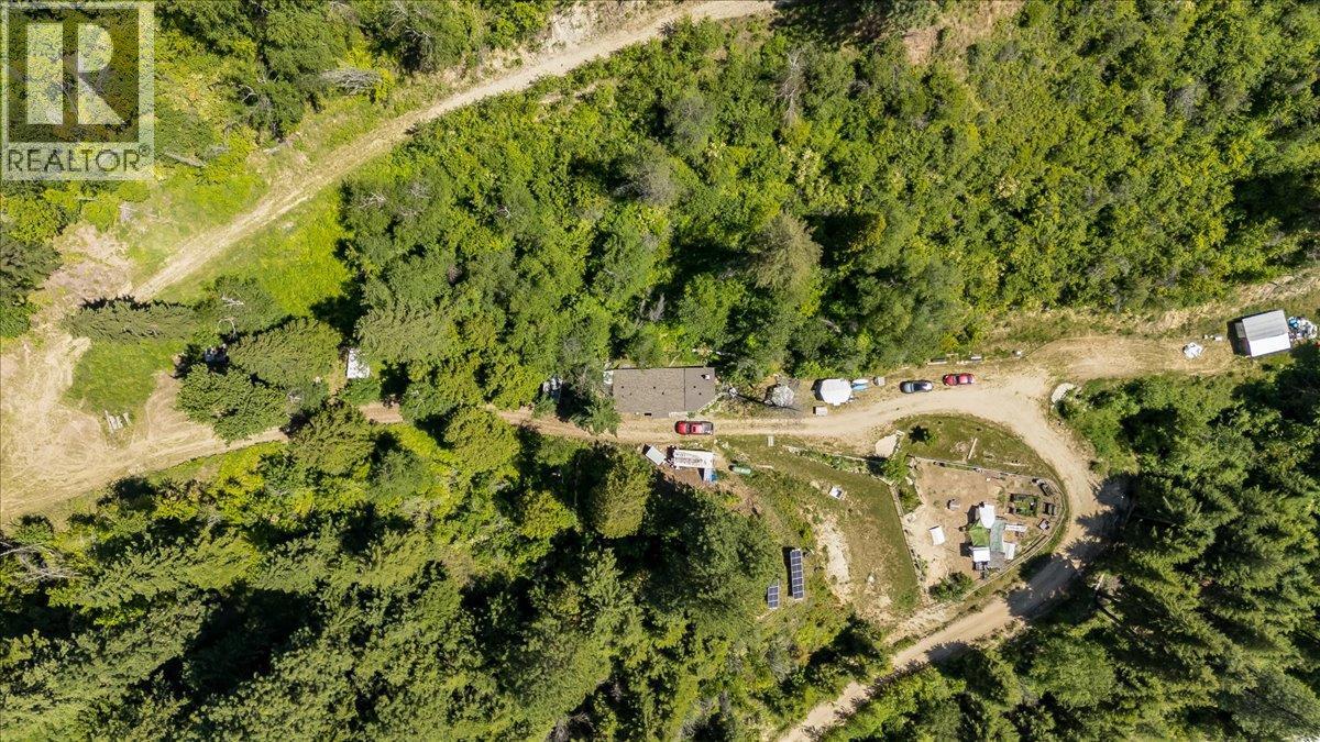 1385 Pass Creek Road, Castlegar, British Columbia  V1N 4S2 - Photo 8 - 10393109