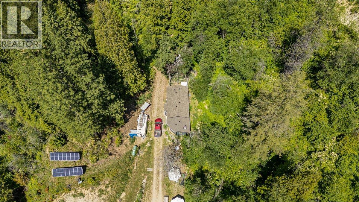 1385 Pass Creek Road, Castlegar, British Columbia  V1N 4S2 - Photo 4 - 10393109