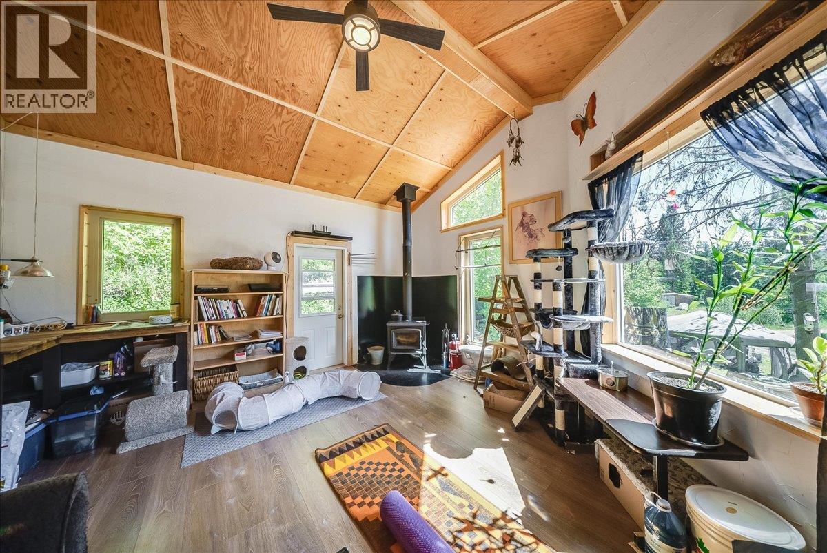 1385 Pass Creek Road, Castlegar, British Columbia  V1N 4S2 - Photo 35 - 10393109