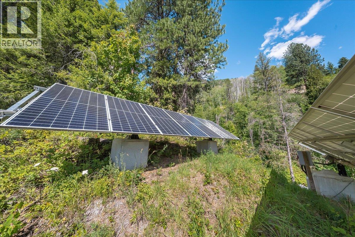 1385 Pass Creek Road, Castlegar, British Columbia  V1N 4S2 - Photo 30 - 10393109