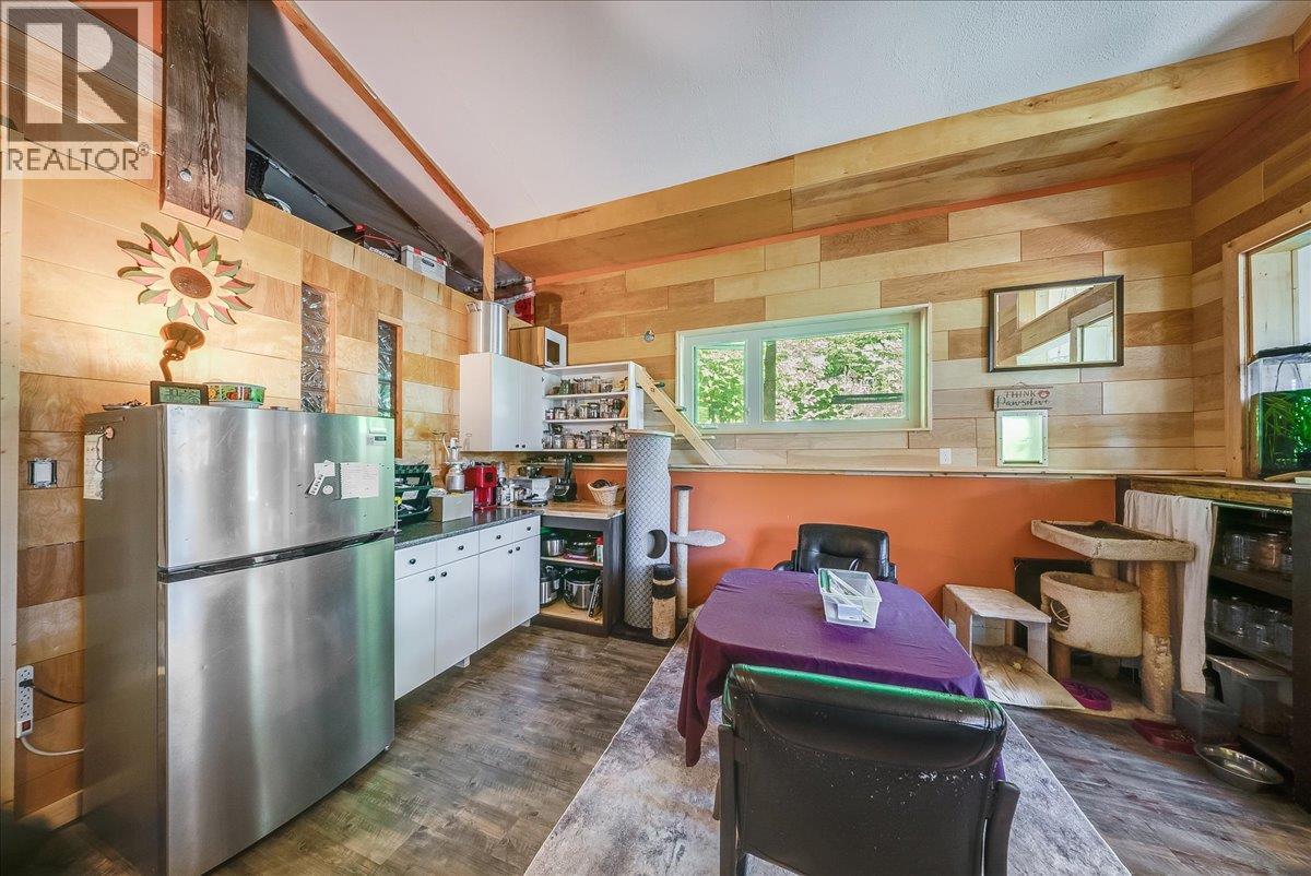 1385 Pass Creek Road, Castlegar, British Columbia  V1N 4S2 - Photo 44 - 10393109